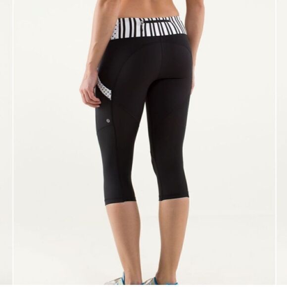 Lululemon Polka Dot/Stripe Run Crops 6 - Picture 2 of 14